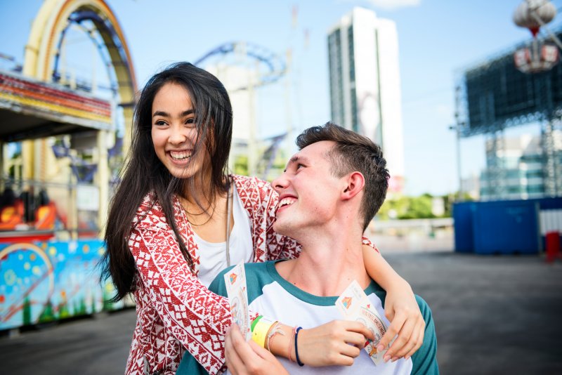 Couple with good oral health on a date